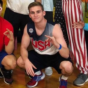 Meet your Posher, Pierce